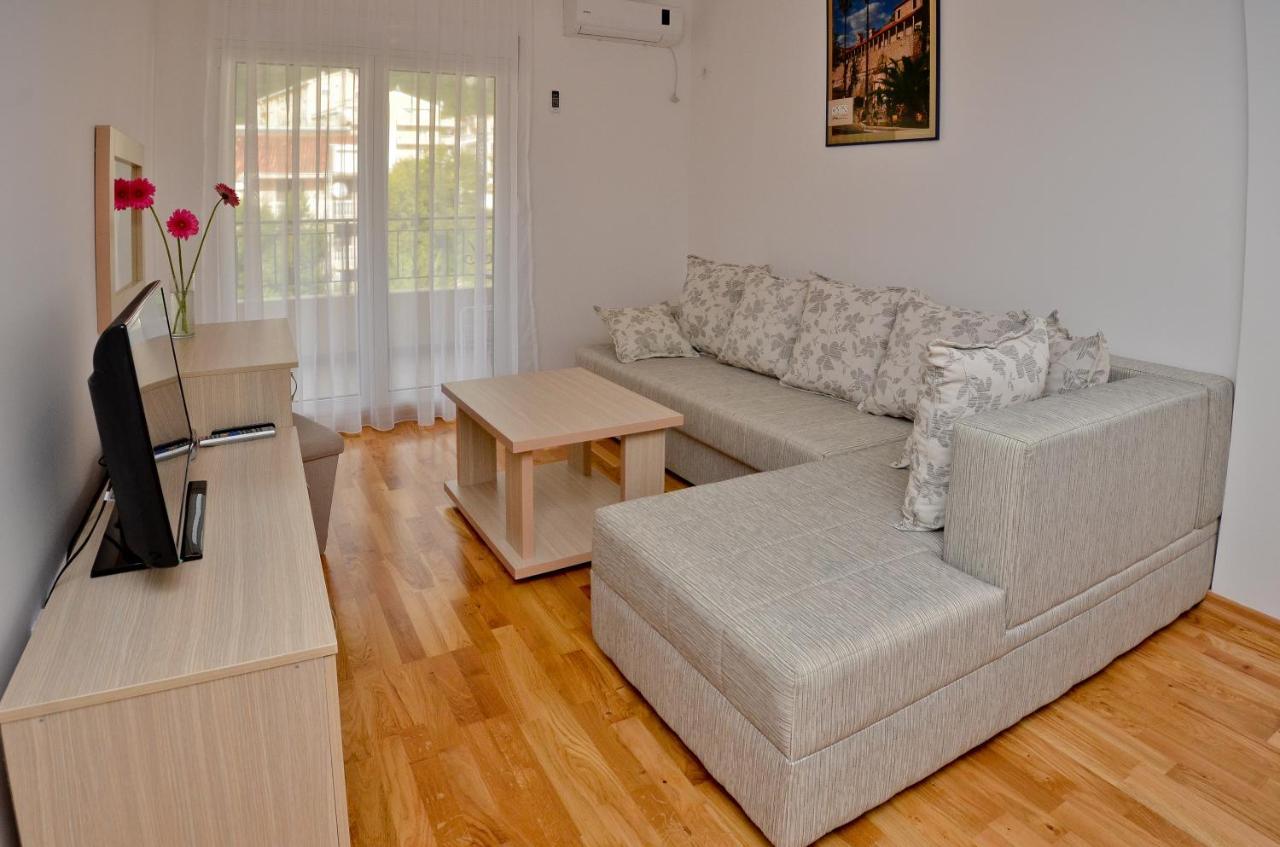 Apartments Pegasus Lux Budva Exterior photo